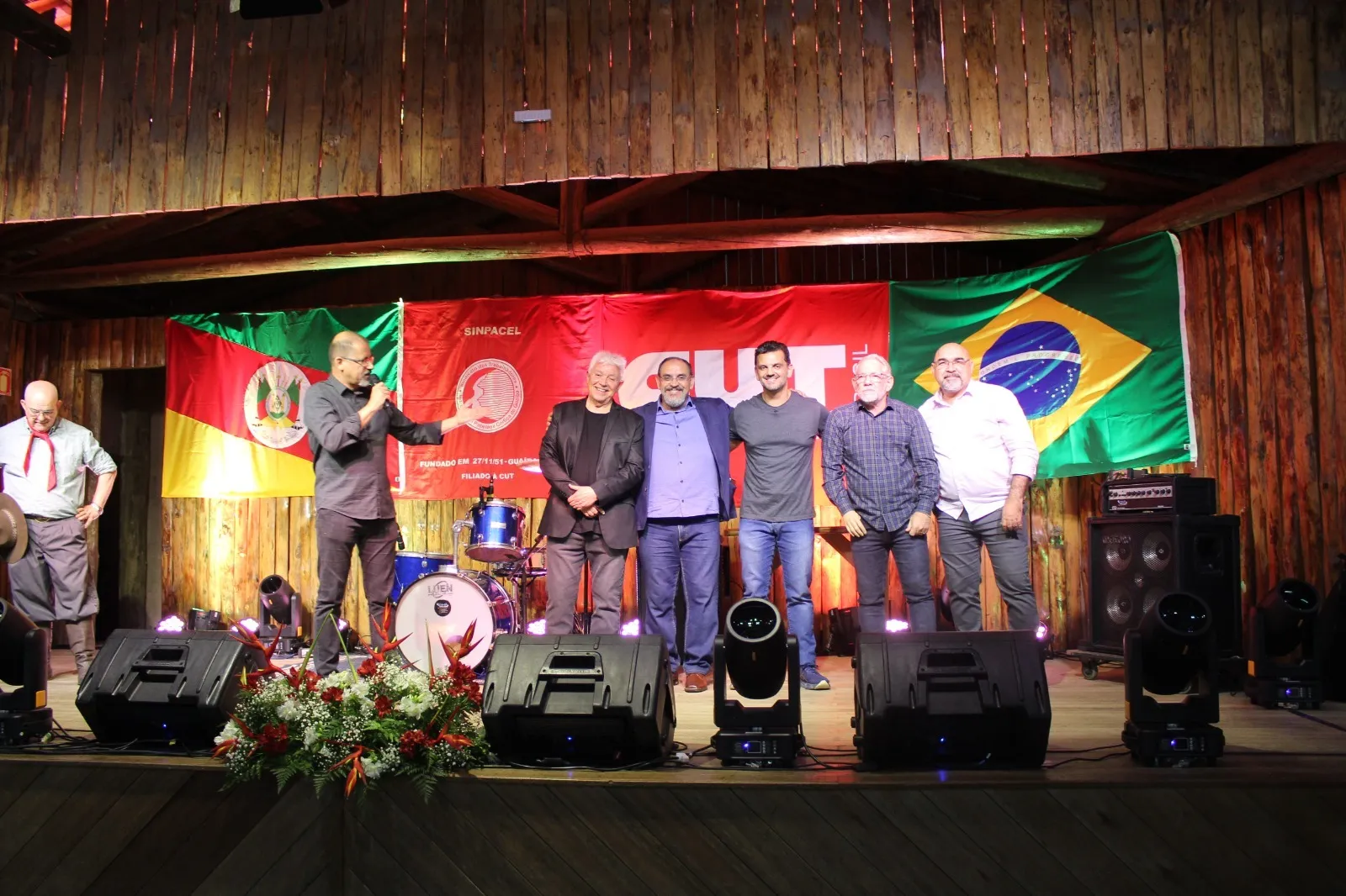Festa de 74 anos do Sinpacel-RS é prestigiada por mais de 400 pessoas.
