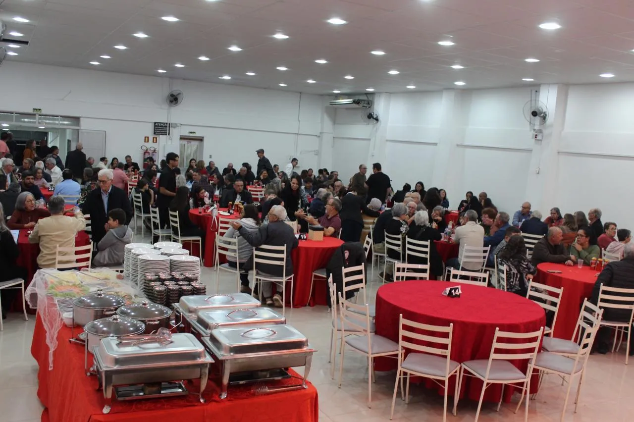 Sinpacel-RS comemora o 1º de Maio com Trabalhadores e aposentados